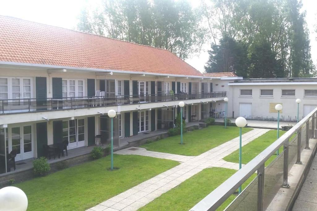 Spacieux Duplex Pres De La Mer 4 Chambres 2 Sdb دي هان المظهر الخارجي الصورة